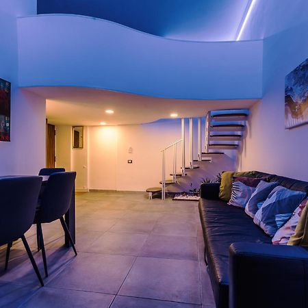 רומא Nvmen Apartment Colosseo מראה חיצוני תמונה