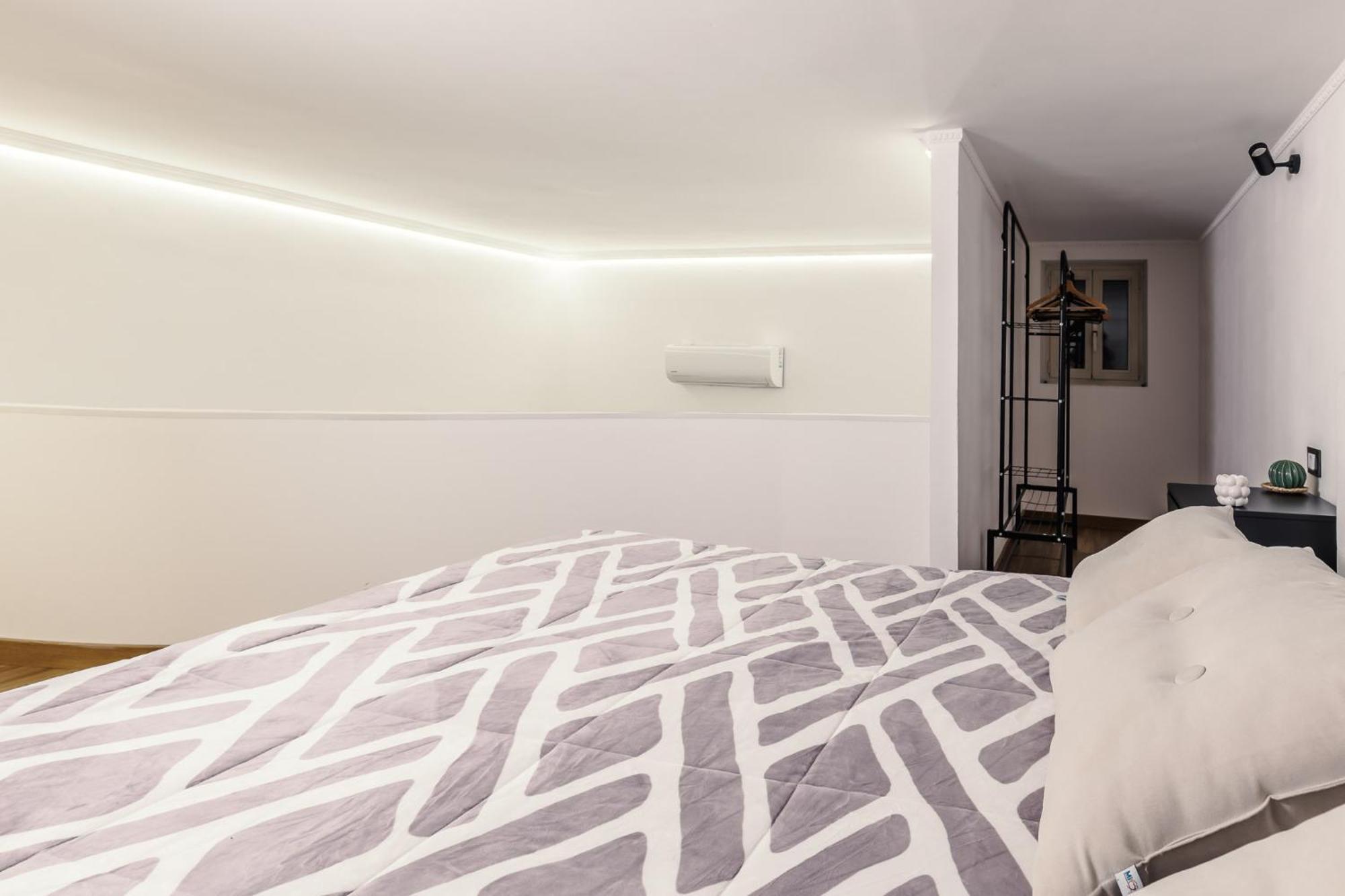 רומא Nvmen Apartment Colosseo מראה חיצוני תמונה